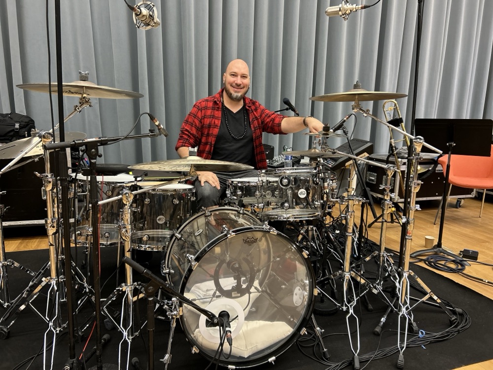 Gregory Louis behind the DW drum kit